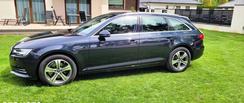 Audi A4 cena 65000 przebieg: 207000, rok produkcji 2016 z Gorlice małe 326